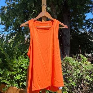 Women’s GapFit Workout top